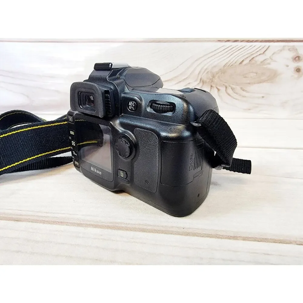 Nikon D50 Black DSLR Camera with Nikon AF Nikkor 28-80mm f/3.3-5.6G ED Lens